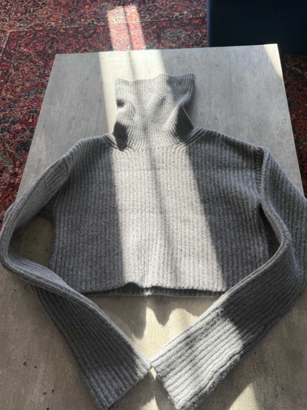 Wool & Cashmere Cropped Ribbed Turtleneck Sweater - Gray